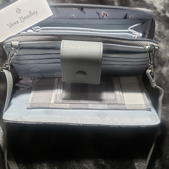 Vera Bradley crossbody - Picture 4 of 6